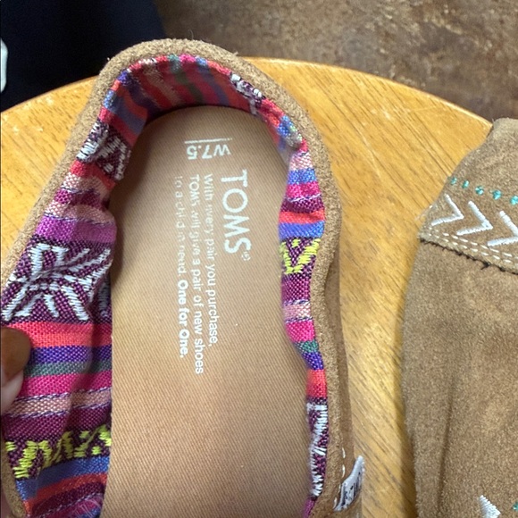 TOMS Women's Brown Suede Embroidered Flats - Picture 3 of 9